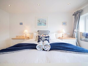 8 bedrooms, iron/ironing board, travel cot, free WiFi
