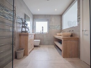 Hårføner og håndklær