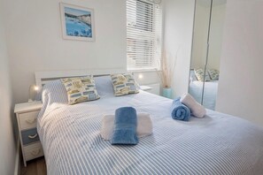 2 chambres, fer et planche à repasser, Wi-Fi gratuit, draps fournis