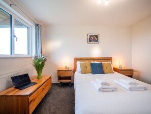 3 makuuhuonetta, silitysrauta/-lauta, vauvan matkasänky, ilmainen Wi-Fi