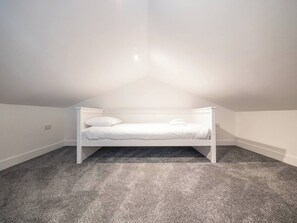 3 Schlafzimmer, Bügeleisen/Bügelbrett, Reisekinderbett, kostenloses WLAN