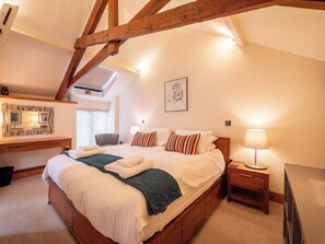 4 camere, ferro/asse da stiro, culla da viaggio, Wi-Fi gratuito