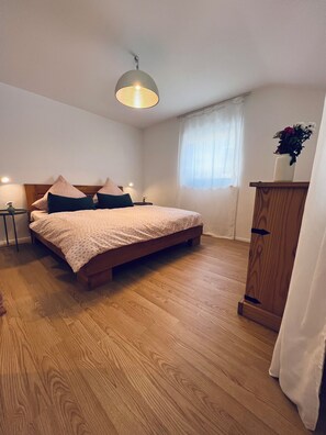 2 makuuhuonetta, Wi-Fi, vuodevaatteet