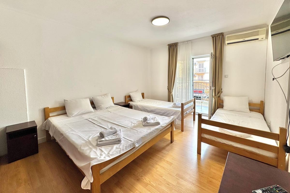Comfort Quadruple Room, Balcony
