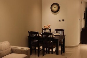 Dining - Paradise View Elite Downtown Residences (Dubai)