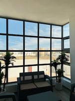 Apartamento familiar, vistas a la piscina | Balcón