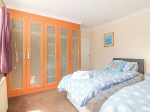 Cottage | 2 bedrooms, individually decorated, individually furnished, free WiFi - Llain Delyn (Holyhead)