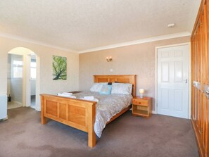 Mökki | 2 makuuhuonetta, yksilöllisesti sisustettu, yksilöllisesti kalustettu