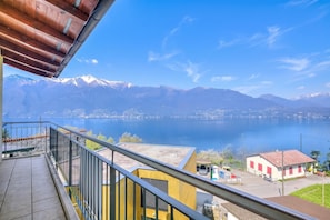 Property grounds - Casa Zaira 1 2BR in Caviano Gambarogno (Gambarogno)