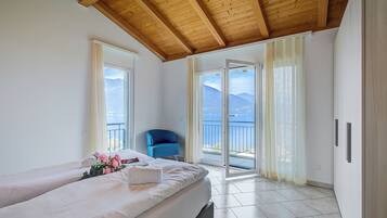 Family Villa, 2 Bedrooms, Mountainside (Casa Zaira 1) | 2 bedrooms, bed sheets