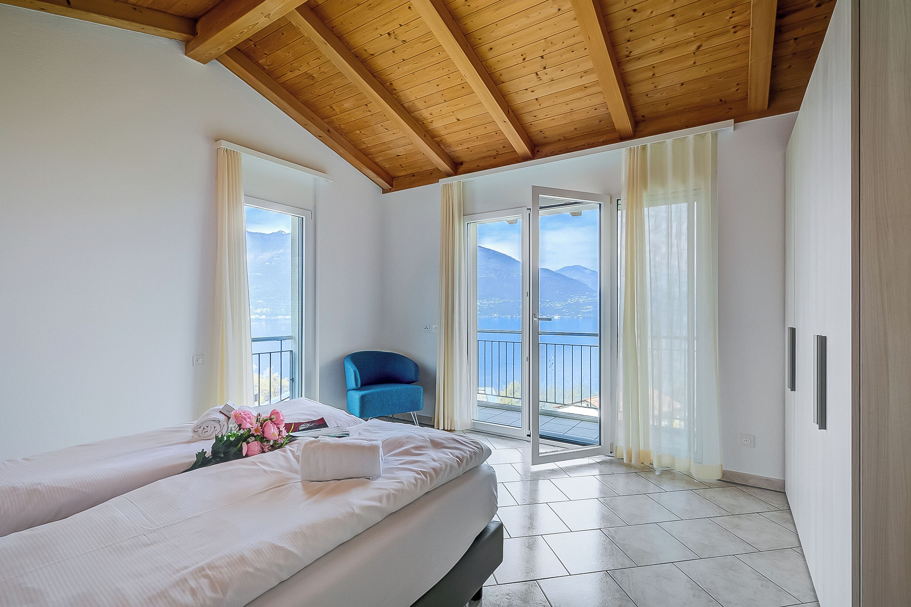 2 間睡房、床單