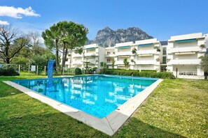 Seasonal outdoor pool - Garden & Surf Residenza By Max (Riva del Garda)