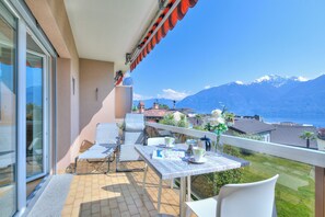 Outdoor dining - Casa Miramonti (Muralto)