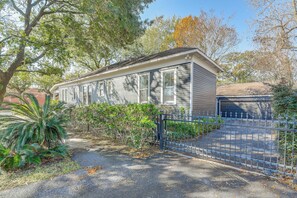 House (3 Bedrooms) | Interior - Walkable & Historic Houston Heights Bungalow! (Houston)