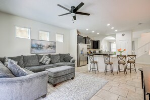 House (5 Bedrooms) | Interior