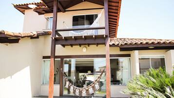 Casa luxo, 4 quartos, piscina particular, ao lado da praia | Fachada