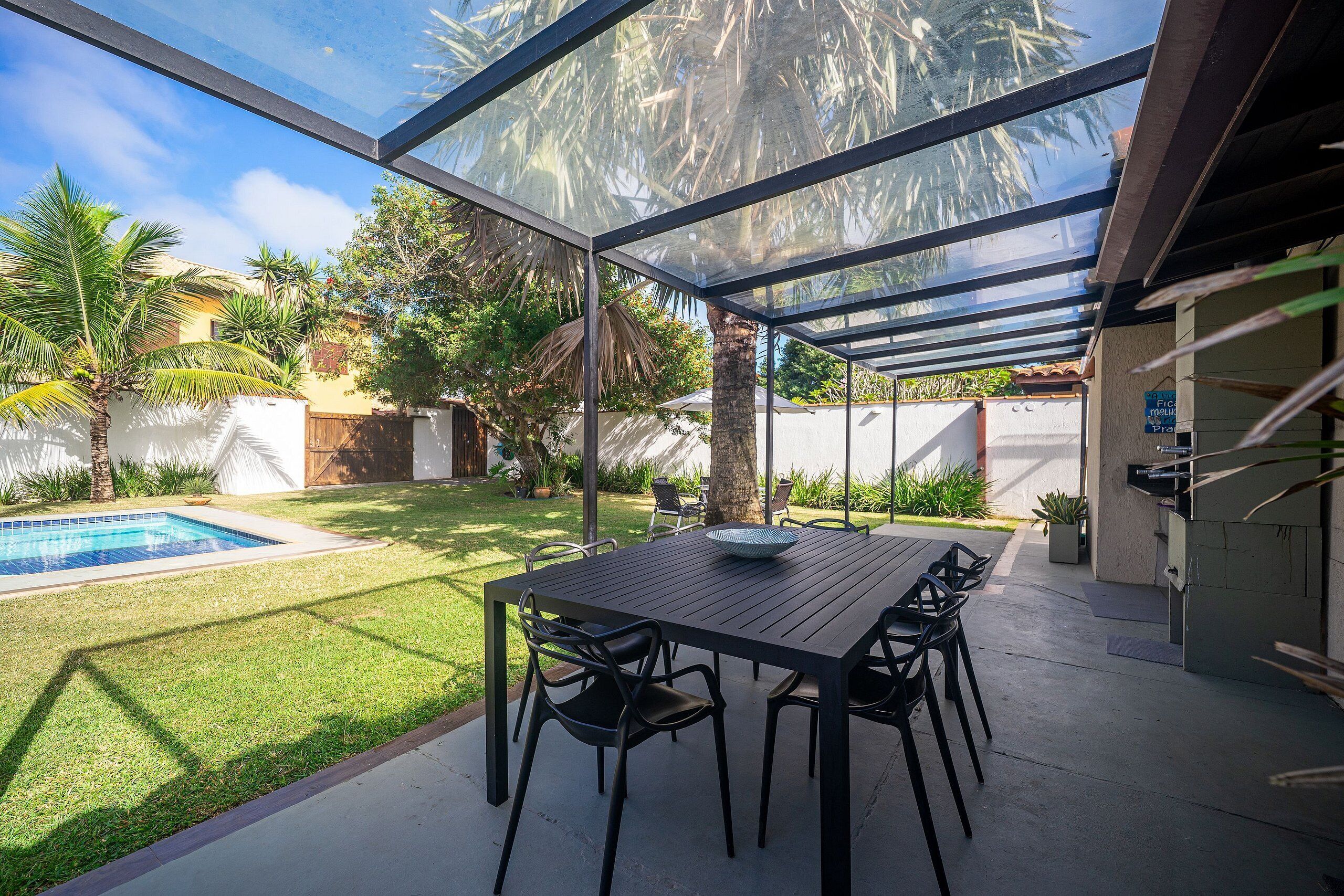 Deluxe House, 4 Bedrooms, Private Pool, Beachside | Outdoor dining
