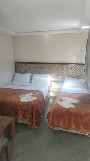 Classic Double or Twin Room, Courtyard View | Free WiFi - Hôtel de la paix (Marrakech)