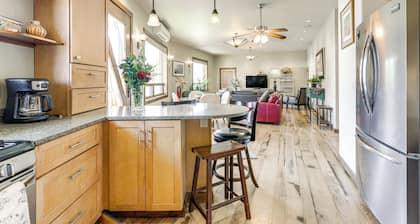 Walkable Apt in Carbondale: 'luxury Artist's Loft'