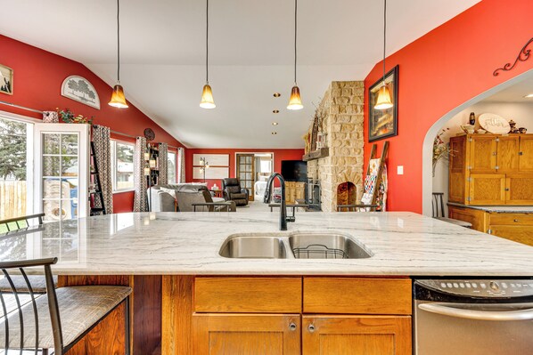 House (3 Bedrooms) | Interior