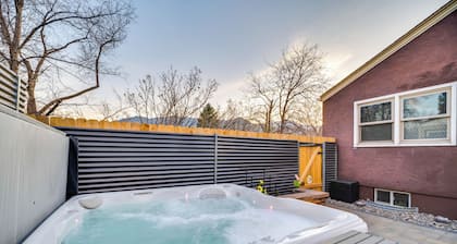 Colorado Springs Apt w/ Private Hot Tub
