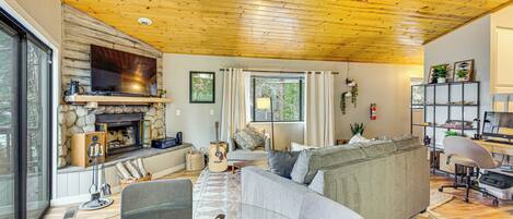 House (2 Bedrooms) | Front of property