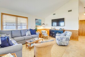 House (4 Bedrooms) | Front of property