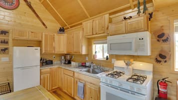 Apartment (0 Bedroom) | Interior