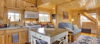 Lake Access, Fire Pit: Glacier Country Getaway!