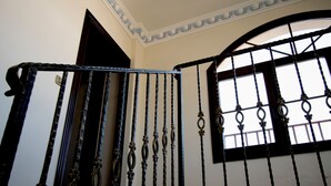 Unclassified image, 5 of 21, button - Palacio de la Canaliega (Almonte)