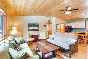 House (2 Bedrooms) | Interior