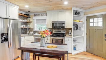 Cottage (2 Bedrooms) | Interior