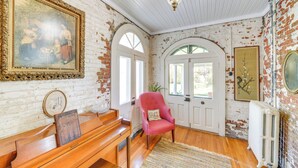 Hús (5 Bedrooms) | Að innan