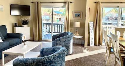 CH108A- CF w/ 3 Bedrooms, Private Dock, Fire Pit and Dog Friendly