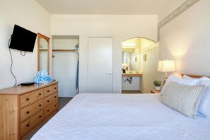 1 slaapkamer, een bureau, gratis wifi, beddengoed