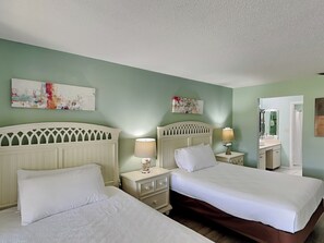 1 chambre, fer et planche à repasser, Wi-Fi, draps fournis