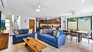 House, Garden View | Living area | TV