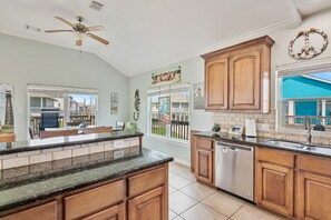 Kühlschrank, Mikrowelle, Geschirrspüler