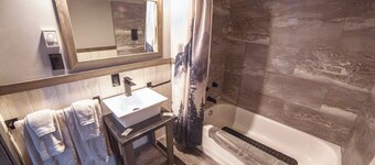 HOTELLERIE PUAMUN