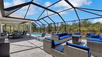 House, 4 Bedrooms | Outdoor dining
