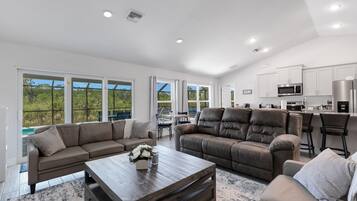 House, 4 Bedrooms | Living area | Smart TV, streaming services