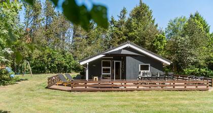 Stunning home in Oksbøl with sauna