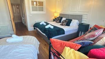 Doppia familiare | 1 camera, una cassaforte in camera, ferro/asse da stiro, Wi-Fi gratuito