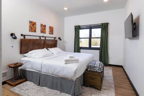 3 bedrooms, free WiFi, bed sheets