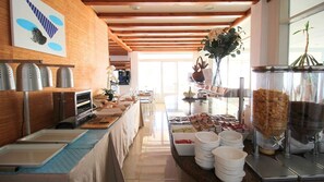 Daily buffet breakfast for a fee