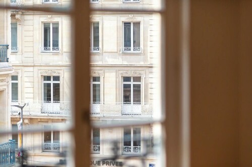 Carlos * logement au pied du Gros Horloge !*