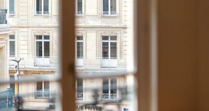 Carlos * logement au pied du Gros Horloge !*