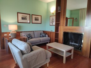 Smart TV, books - Villa with breathtaking views - 2km from Tivoli (Lazio)