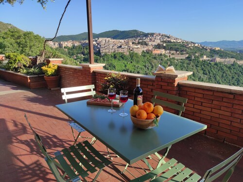 Villa with breathtaking views - 2km from Tivoli