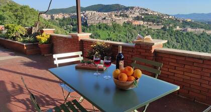 Villa with breathtaking views - 2km from Tivoli
